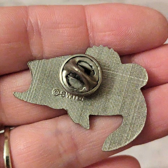SWIB BASS FISH ENAMEL TIE TACK PIN - Picture 5 of 5